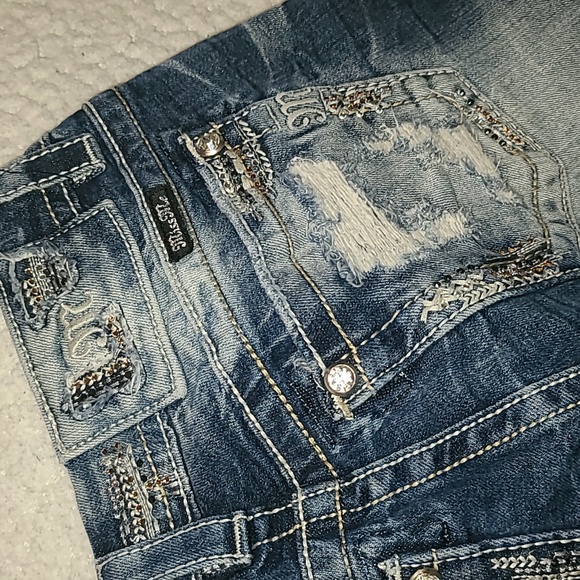 Miss Me Jeans - Picture 3 of 17